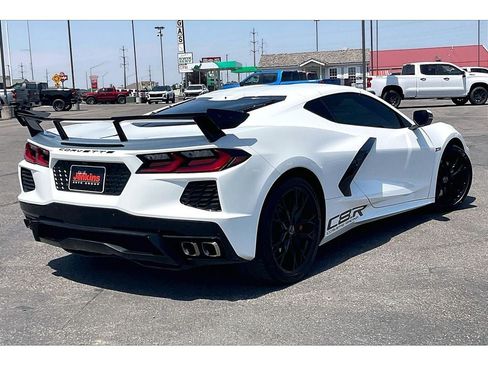 Used 2024 Chevrolet Corvette Stingray Preferred Cpe w/ Z51 Performance Package RWD image 13