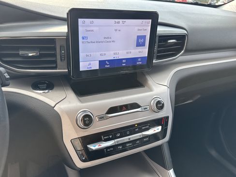 Used 2023 Ford Explorer XLT w/ Equipment Group 202A image 30