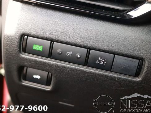 Used 2025 Nissan Sentra SV image 22