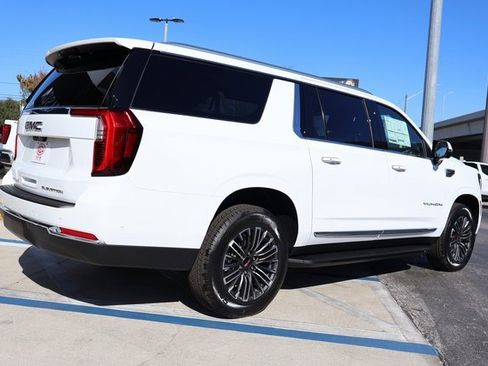 New 2026 GMC Yukon XL Elevation w/ Elevation Premium Package image 8
