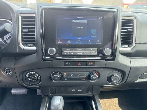 Used 2024 Nissan Frontier SV AWD/4WD image 18