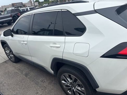 Used 2022 Toyota RAV4 XLE Premium FWD image 6