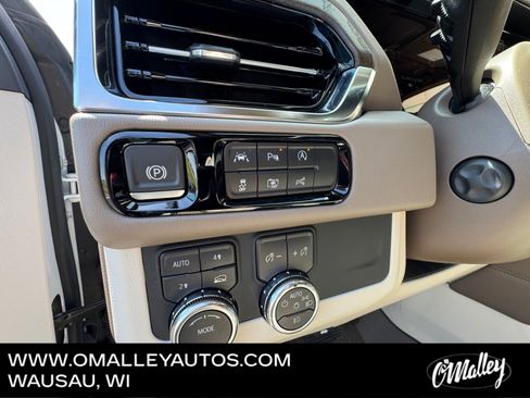 Used 2025 GMC Yukon Denali AWD/4WD image 20