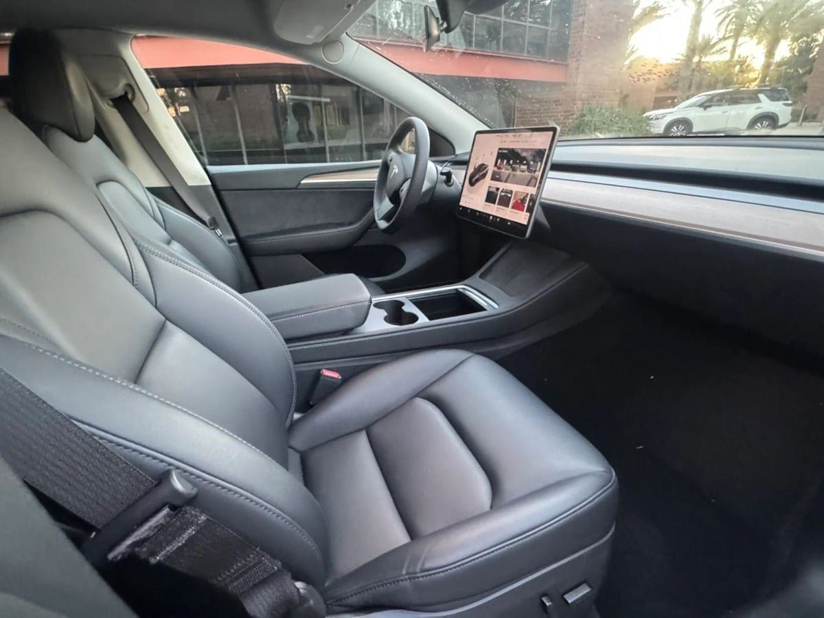 Used 2024 Tesla Model Y Long Range RWD image 14