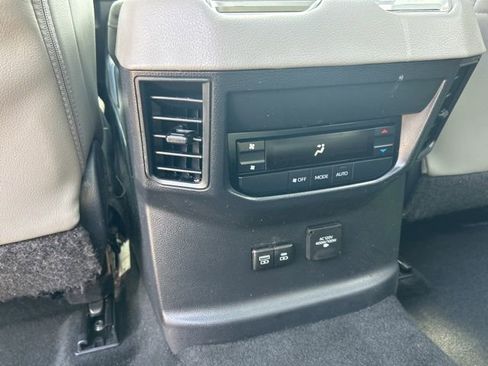 Used 2023 Toyota Sequoia Limited image 13