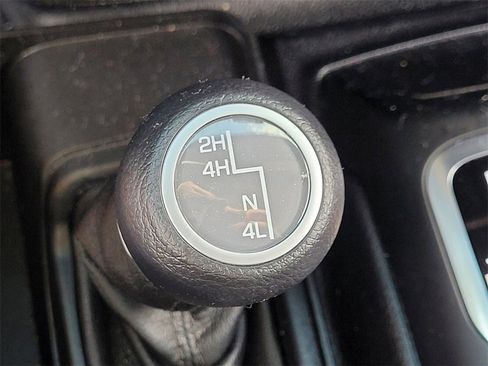 Used 2020 Jeep Gladiator Sport image 19