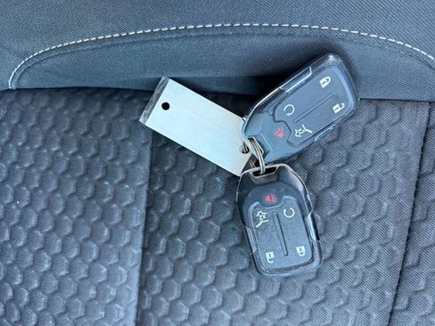 Used 2019 GMC Acadia SLE w/ Driver Alert Package I image 24