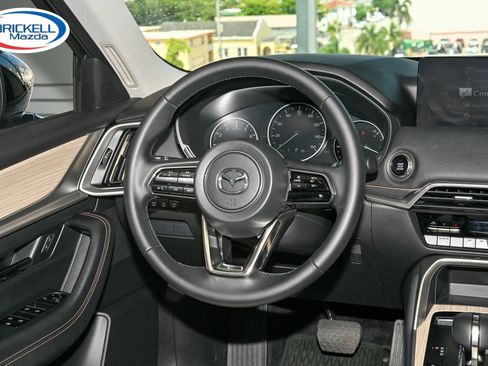 Used 2025 MAZDA CX-70 3.3 Turbo w/ Preferred Package AWD/4WD image 22