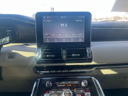 Used 2020 Lincoln Navigator Reserve w/ Luxury Package image 12