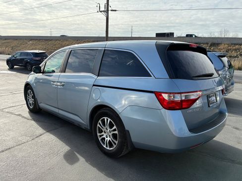 Used 2011 Honda Odyssey EX image 2