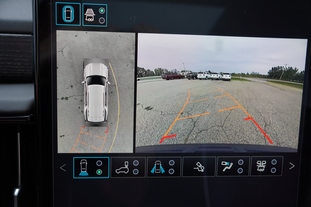 Used 2026 GMC Yukon AT4 Ultimate AWD/4WD image 44