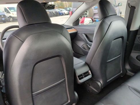 Used 2020 Tesla Model 3 Performance image 19