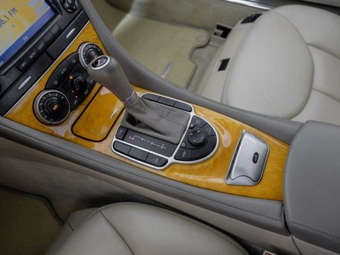 Used 2008 Mercedes-Benz SL 550 image 18