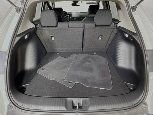 Certified 2026 Honda HR-V LX image 31