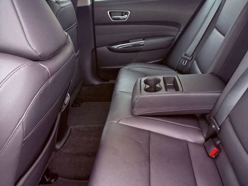 Used 2018 Acura TLX image 31