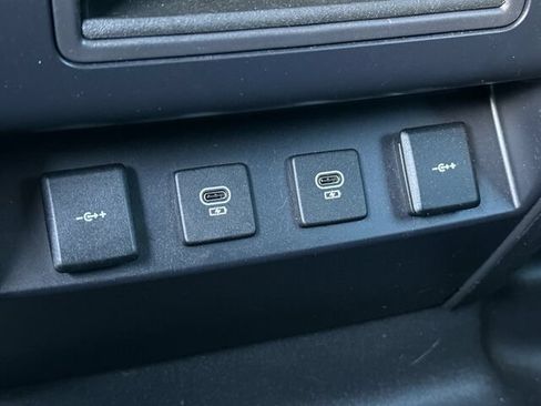 Used 2022 Land Rover Defender 110 S AWD/4WD image 15