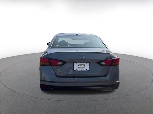 Used 2025 Nissan Altima 2.5 SV image 12