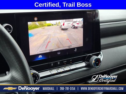 Used 2024 Chevrolet Colorado Trail Boss w/ Advanced Trailering Package AWD/4WD image 18
