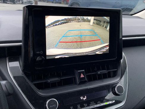 Used 2024 Toyota Corolla LE image 27