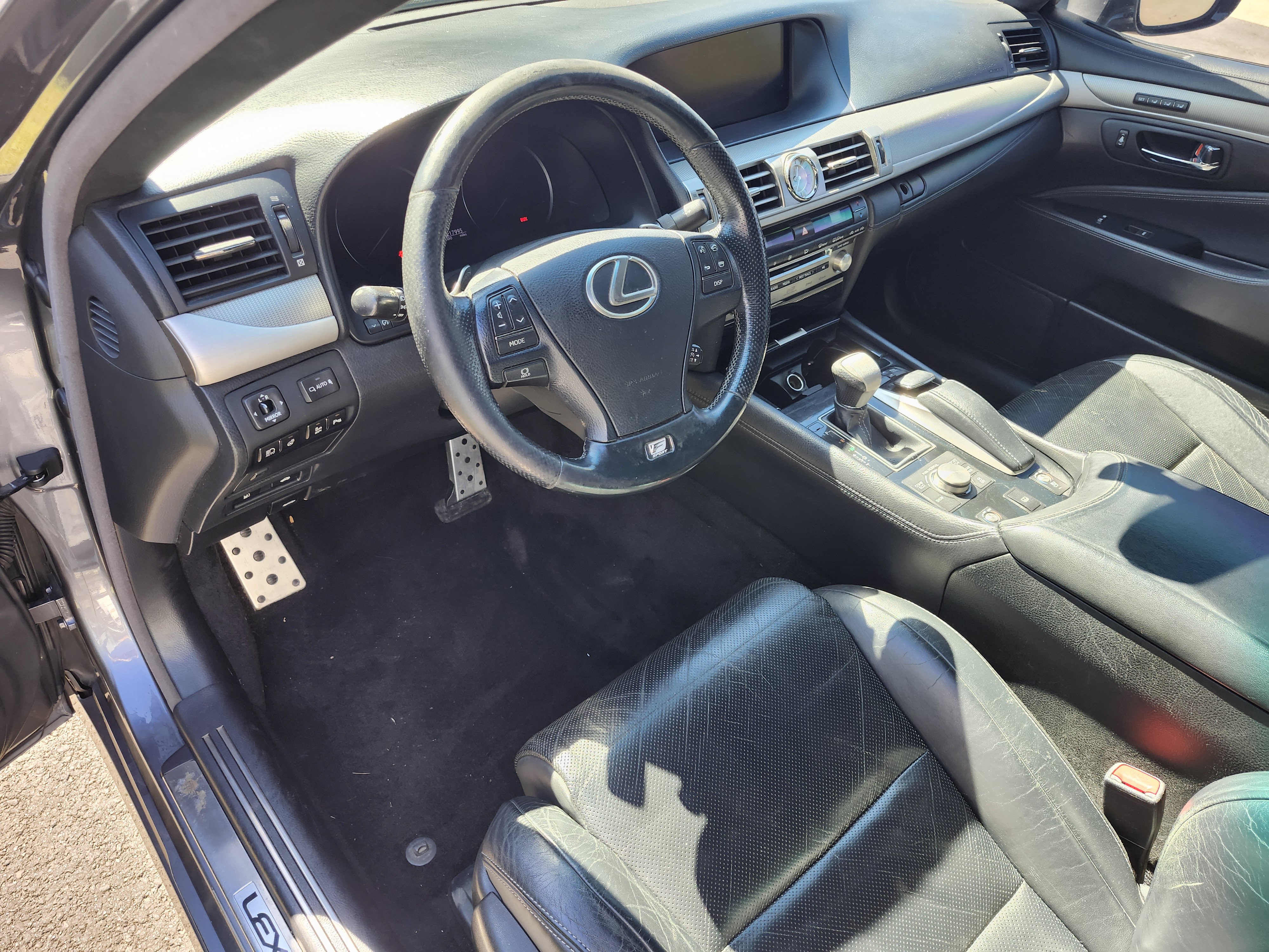 Used 2013 Lexus LS 460 AWD w/ F-Sport Pkg image 4