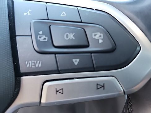 Used 2021 Volkswagen Atlas SE image 26