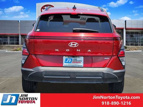 Used 2025 Hyundai Kona SEL AWD/4WD image 6