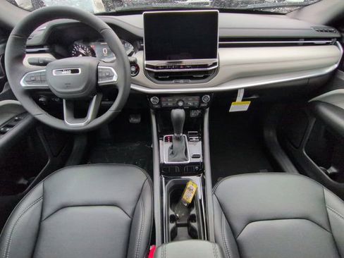 New 2026 Jeep Compass Limited image 14