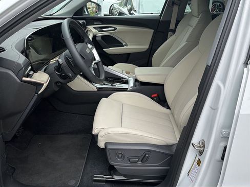 Used 2025 Audi Q5 Prestige AWD/4WD image 12