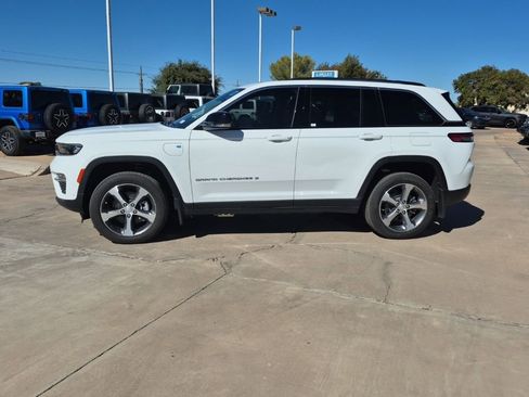 New 2024 Jeep Grand Cherokee Limited 4xe w/ Luxury Tech Group II image 4