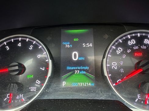 Used 2019 Toyota RAV4 XLE w/ Convenience Package AWD/4WD image 6