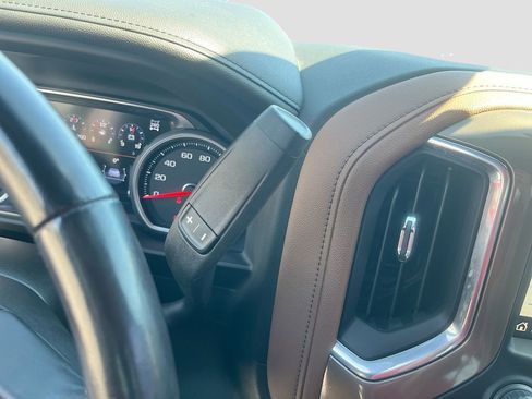 Used 2022 Chevrolet Silverado 2500 High Country w/ Z71 Off-Road Package AWD/4WD image 17