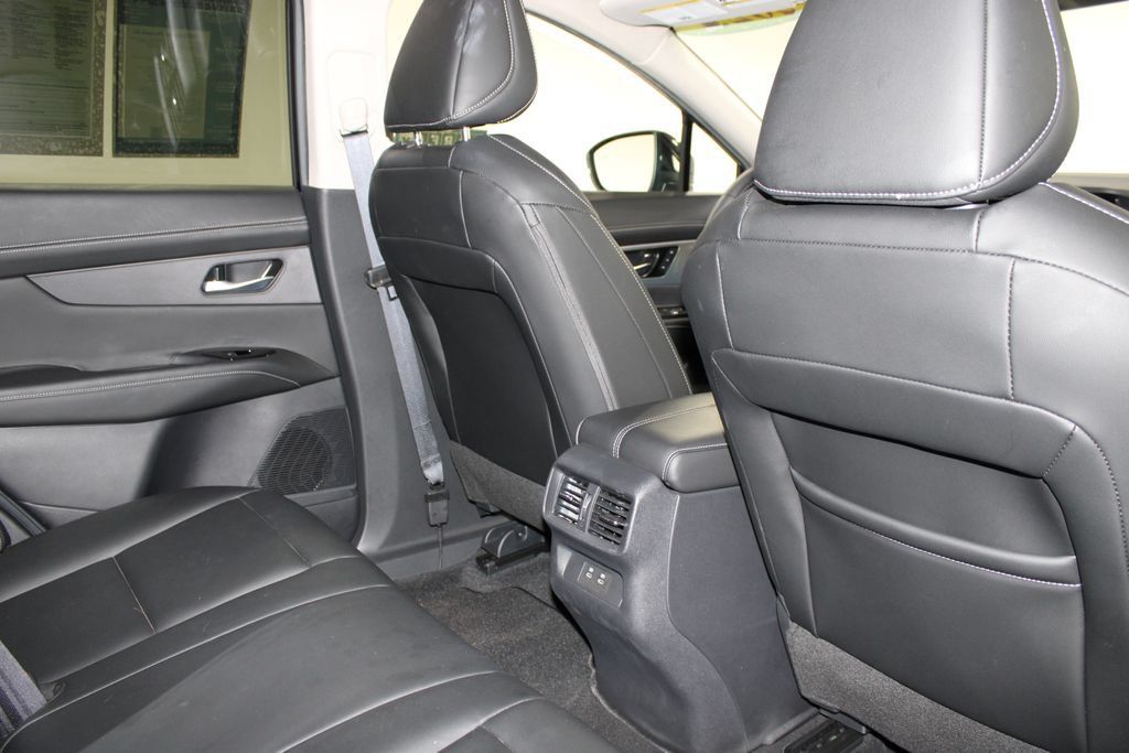 Used 2025 Nissan Murano SL w/ Cargo Package AWD/4WD image 32