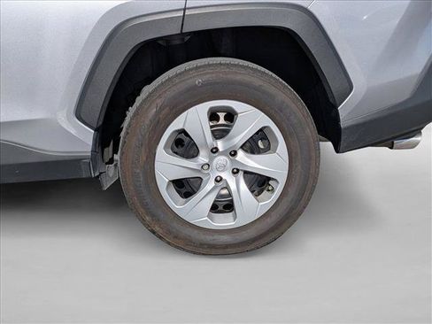 Used 2024 Toyota RAV4 LE AWD/4WD image 20