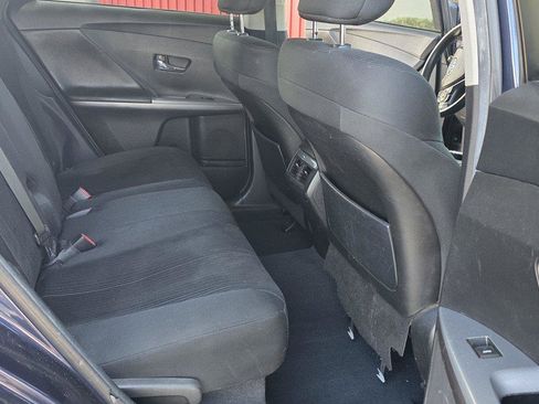 Used 2015 Toyota Venza LE AWD/4WD image 12