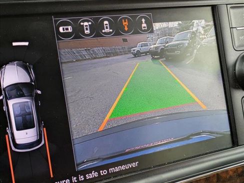 Used 2017 Bentley Bentayga image 12