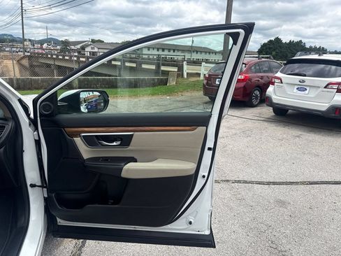 Used 2019 Honda CR-V EX image 17