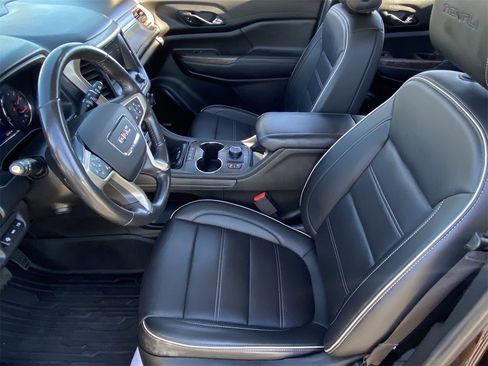 Used 2021 GMC Acadia Denali w/ Denali Technology Package image 19