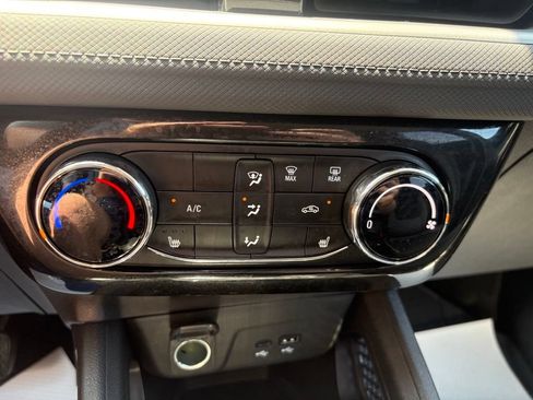 Used 2026 Chevrolet TrailBlazer LT w/ LT Cold Weather Package FWD image 5