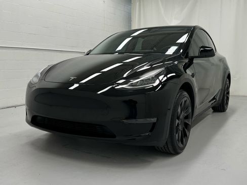 Used 2023 Tesla Model Y Long Range image 4