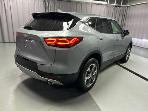 Used 2025 Chevrolet Blazer LT FWD image 7
