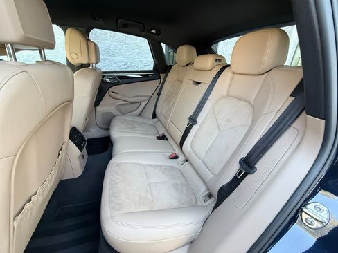 Used 2019 Porsche Macan image 31