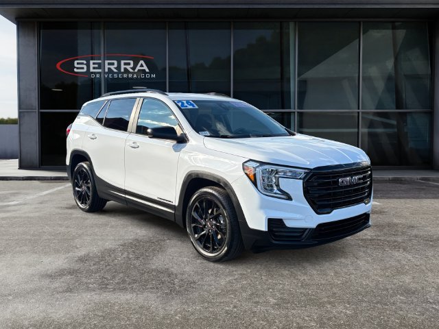 Used 2024 GMC Terrain SLE w/ Driver Convenience Package FWD image 7