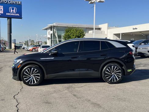 Certified 2023 Volkswagen ID.4 Pro S Plus image 2