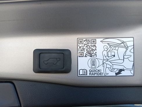 Used 2024 Toyota RAV4 Limited image 28