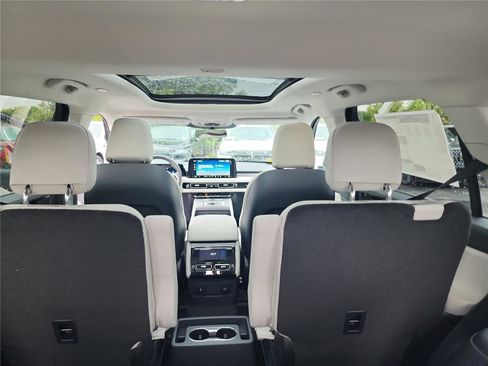 New 2026 Lincoln Aviator 2WD image 22