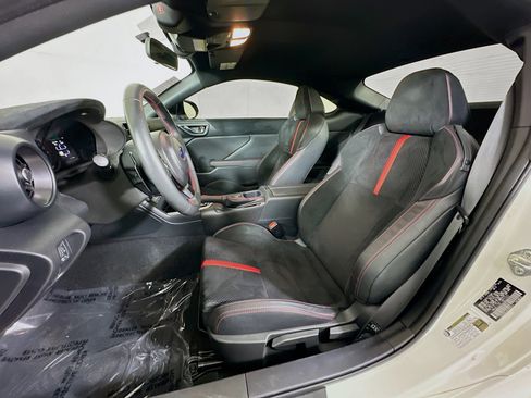 Used 2024 Subaru BRZ Limited image 12
