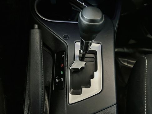 Used 2018 Toyota RAV4 XLE AWD/4WD image 12