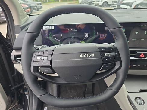 New 2026 Kia Sportage EX image 32