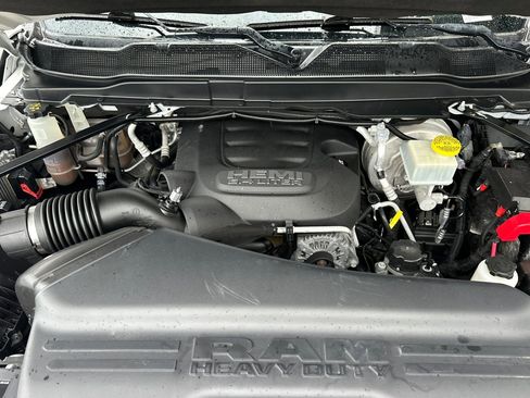 Used 2019 RAM 2500 Big Horn image 23