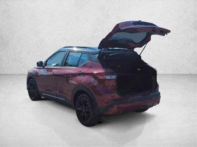Used 2023 Nissan Kicks SR w/ SR Premium Package FWD image 10